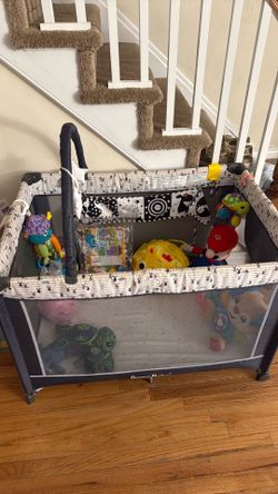 Excellent condition pack & play
