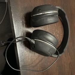 Headphones 