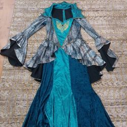 Medieval  Queen Large Costume