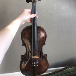 Beautiful Full Size Violin With Rich Tone