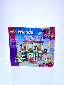 LEGO Friends Music Store & Apartment (42653)