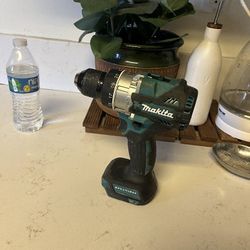 Makita 18v Hammer Drill Tool Only No Bateria $70 Firme Precio 