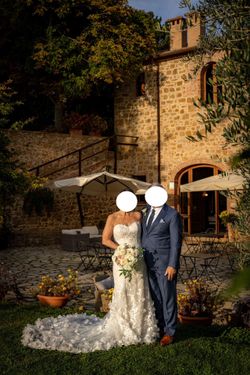 Gorgeous Wedding Dress - Fresh from a Wedding in Tuscany, Italy