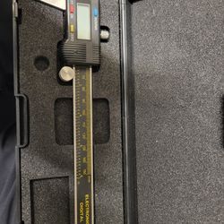 Digital electronic caliper