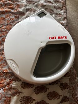 Cat Mate Automatic Pet Feeder batteries only