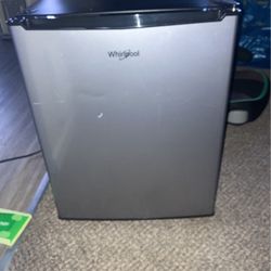Mini Fridge 