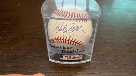 Signed ball