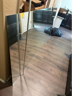 Wall mirror