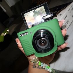 Canon PowerShot SX740 HS Digital Camera