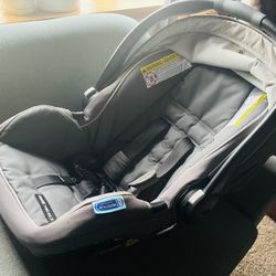 Graco Snugride Snuglock 35 Car Seat And Base