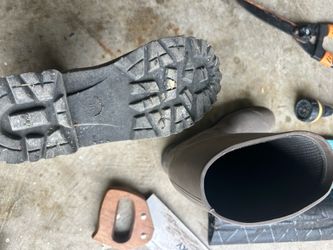 Garden Tool Bundle – Boots, Fiskars Hedge Shears, Sprinkler & More – Delivery Available