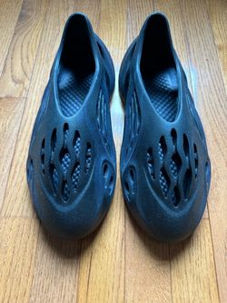 Size 10 adidas Yeezy Foam RNNR Mineral Blue - USED