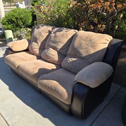Sofa Sleeper Couch (Free)