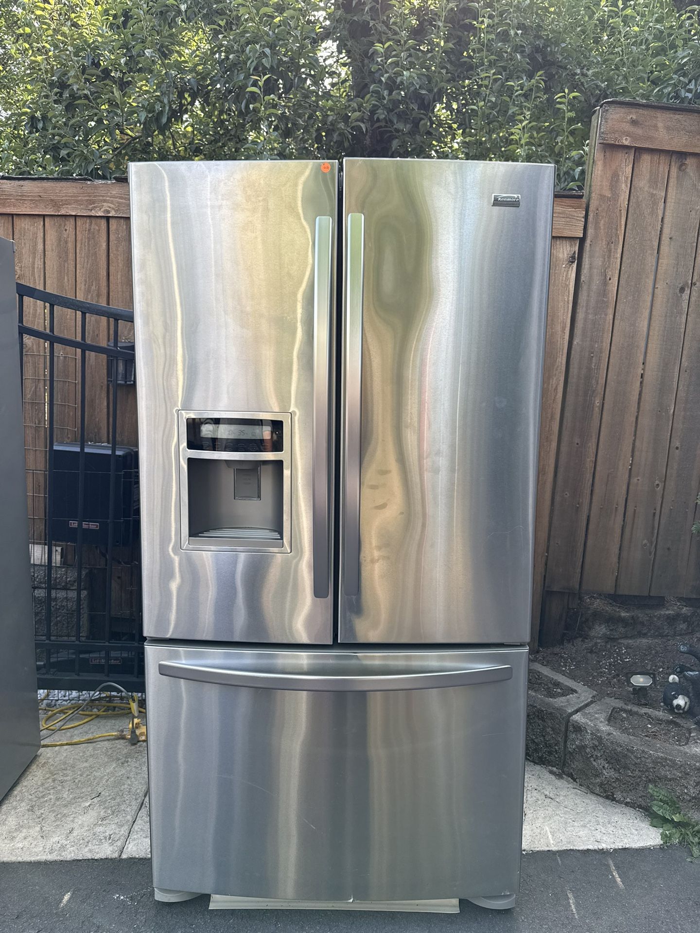 Refrigerator