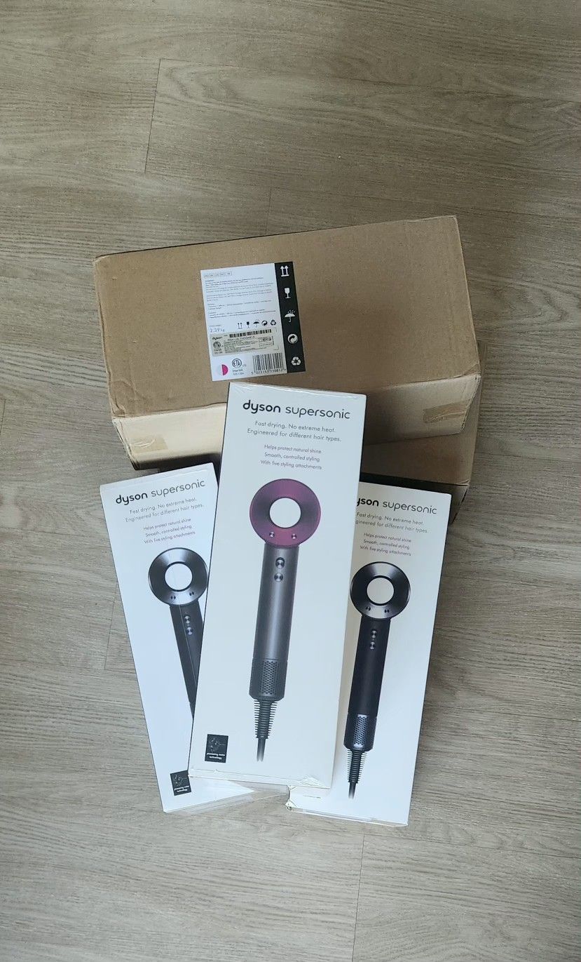 Dyson Supersonic Hair Dryer - BRAND NEW + ALL ATTACHMENTS