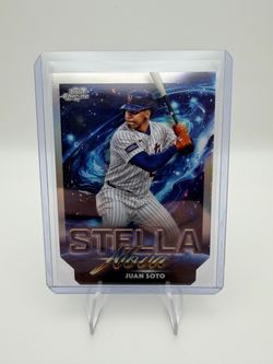 Juan Soto Topps Chrome Stella Nova Baseball Card