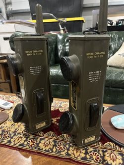 Antique WWII SIGNAL CORP Radio Receivers BC-611