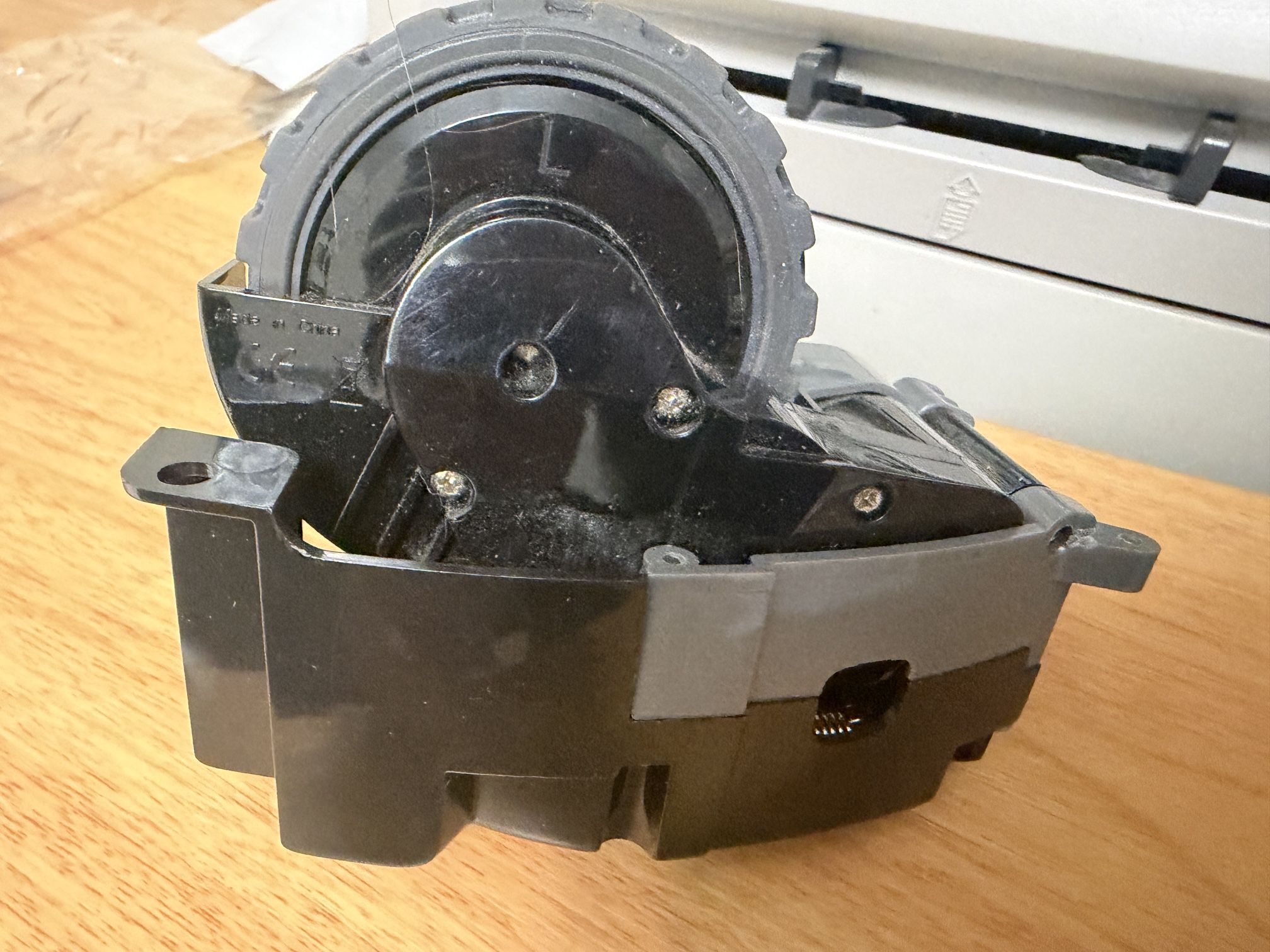 iRobot Roomba Wheel -LEFT