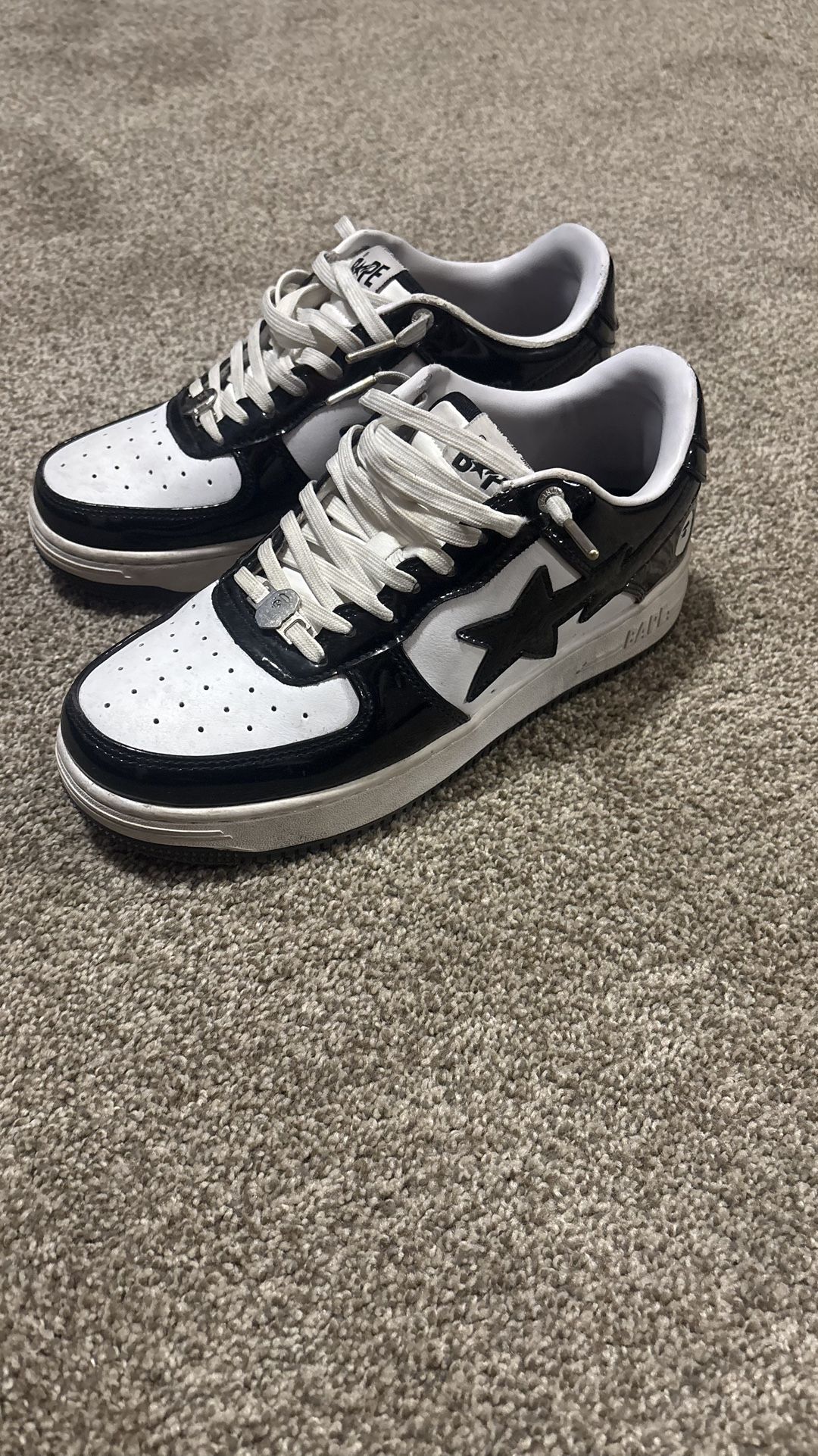 Patent Leather Bapestas