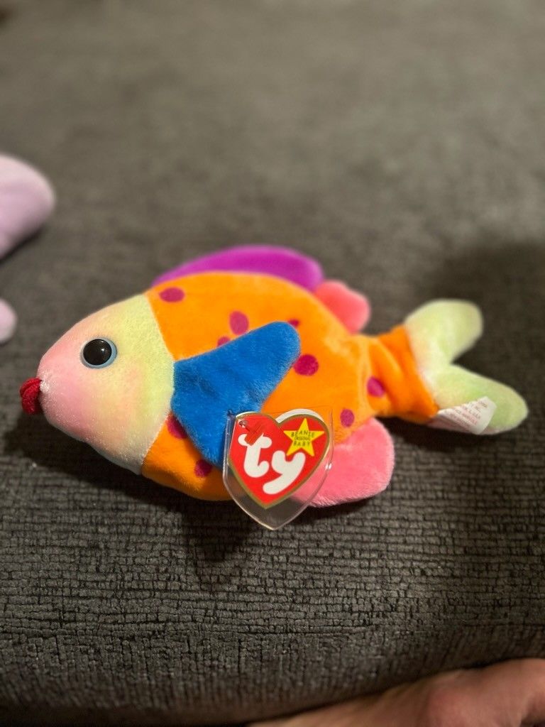 *RARE WITH ERRORS* "Lips" 1999 MINT Ty Vintage Beanie Baby