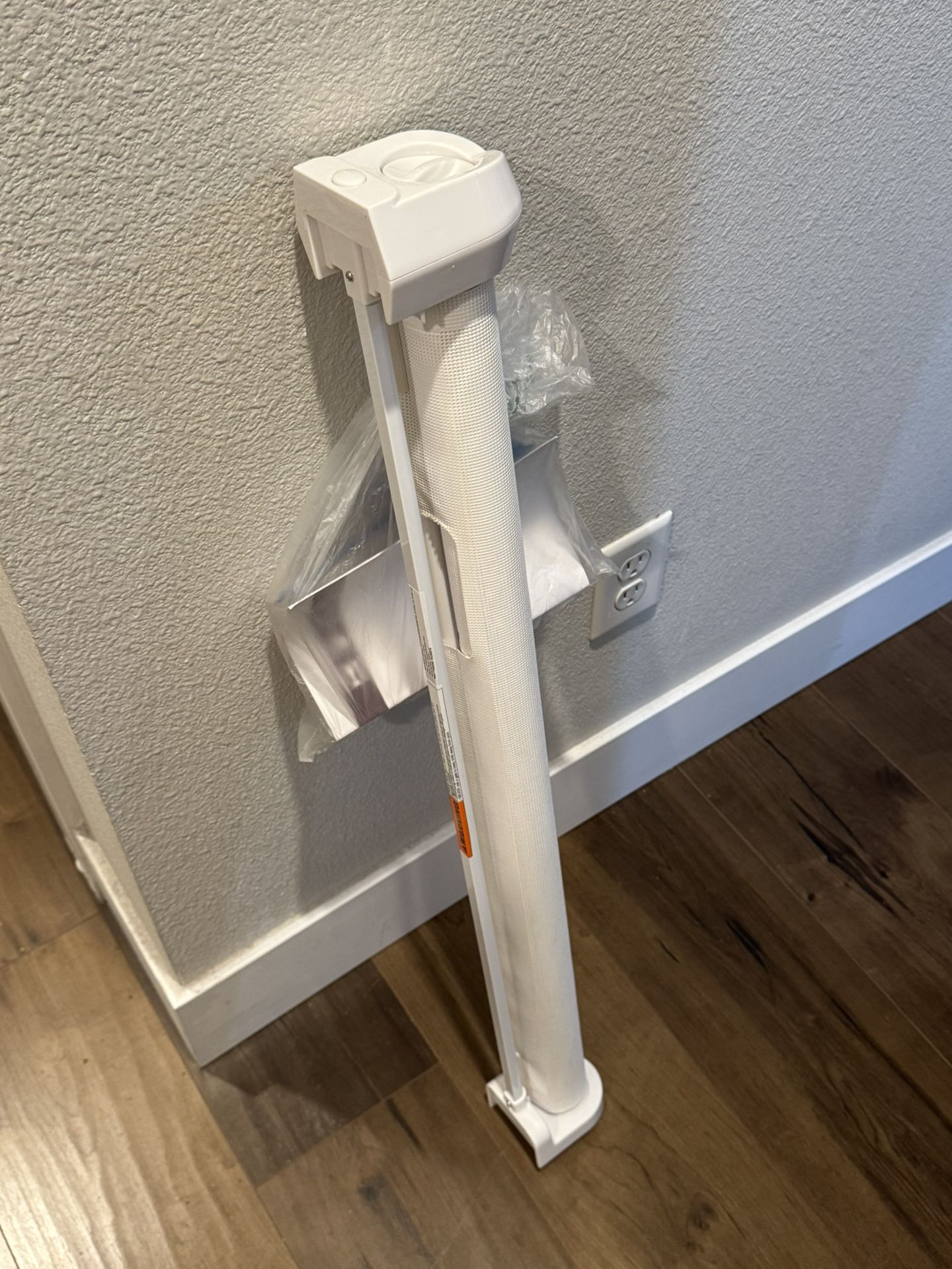retractable baby gate