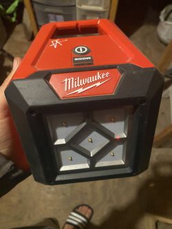 Milwaukee Light M18 