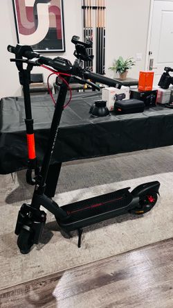 Segway Max G3 , 28mph max with 50 mile range