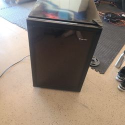 Magic Chef Wine Fridge 