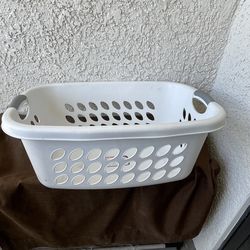 Strerilite Ultra laundry basket