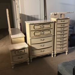 1969 Vintage French Provincial Bedroom Set
