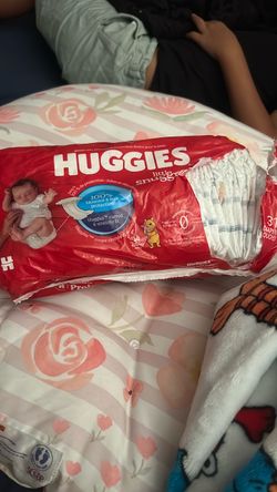 Huggies Little Snugglers Diapers 30Count