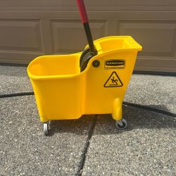 Commercial cleaning supply