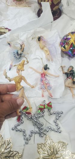 LUXURY CHRISTSMAS DECORATIONS .