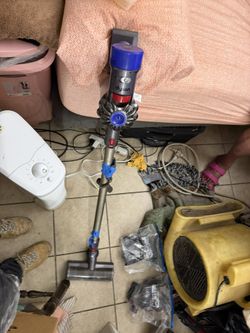 Dyson V8 Portable Cordless Pet Stick Vacuum Cleaner