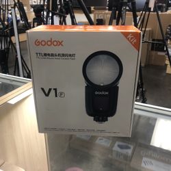 Godox V1 F Kit