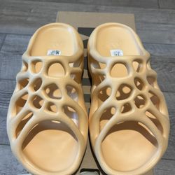 Yeezy Slide 450 Cream