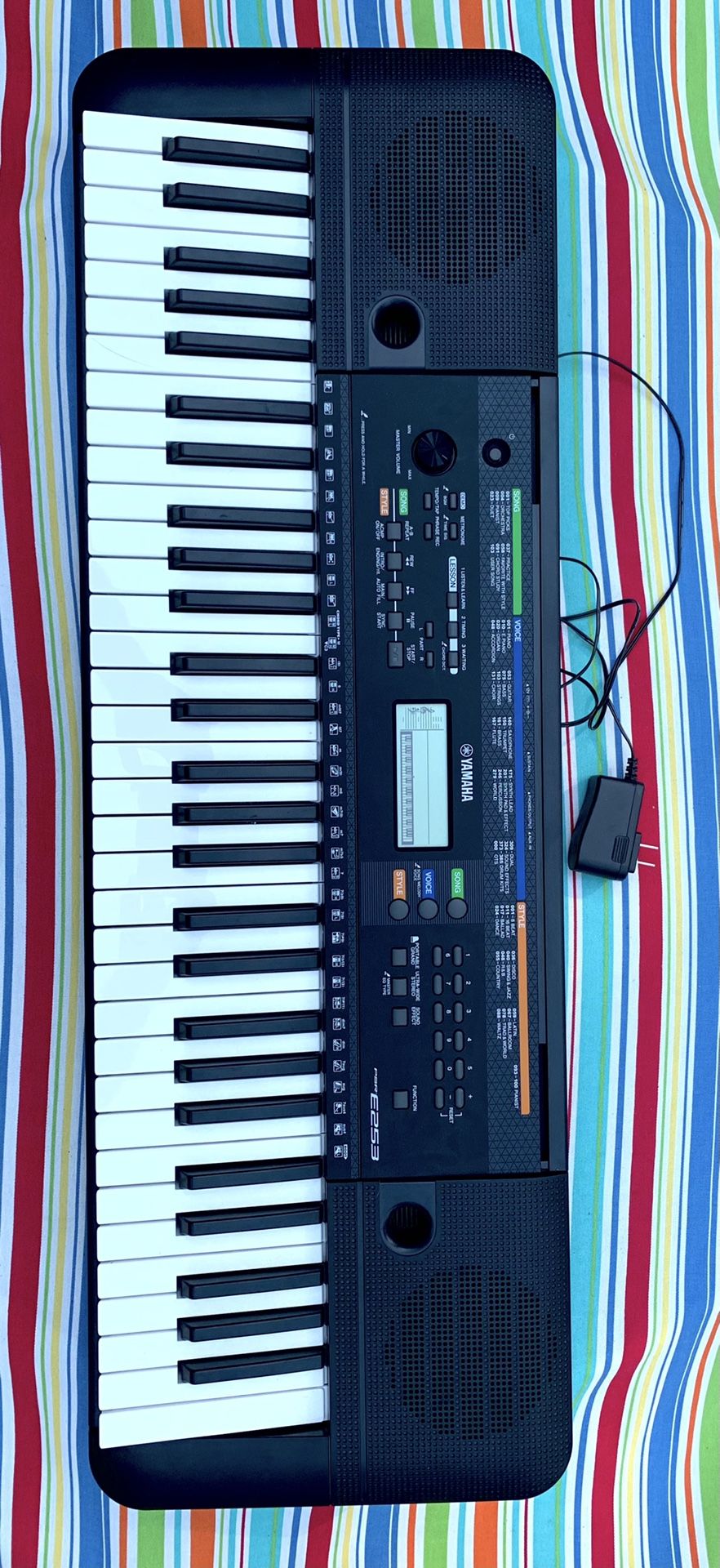 Yamaha E253 Keyboard. Like New! Only played a few times. Compare at $250.