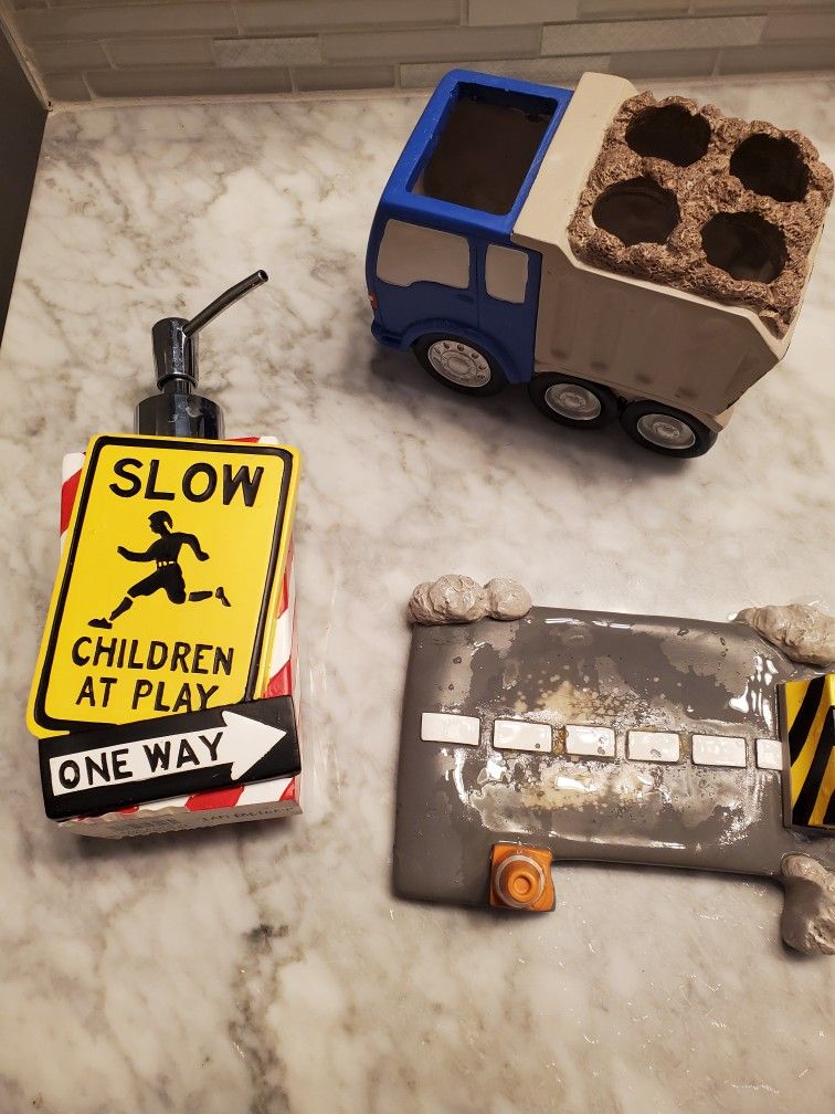 Kid Construction Vehicle Bathroom Set