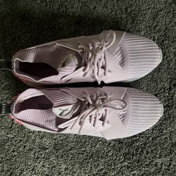 Womans Puma shoes