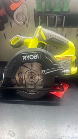 Lightly used ryobi 5 1/2 circular saw