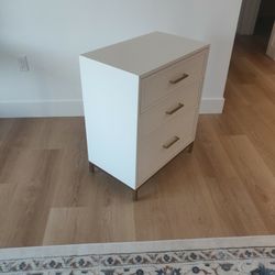 Dresser - White