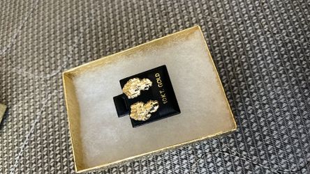 Gold 10k earrings