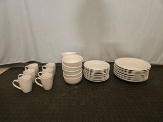 White Ribbed Ceramic Dinnerware Set - Plates, Bowls, Mugs