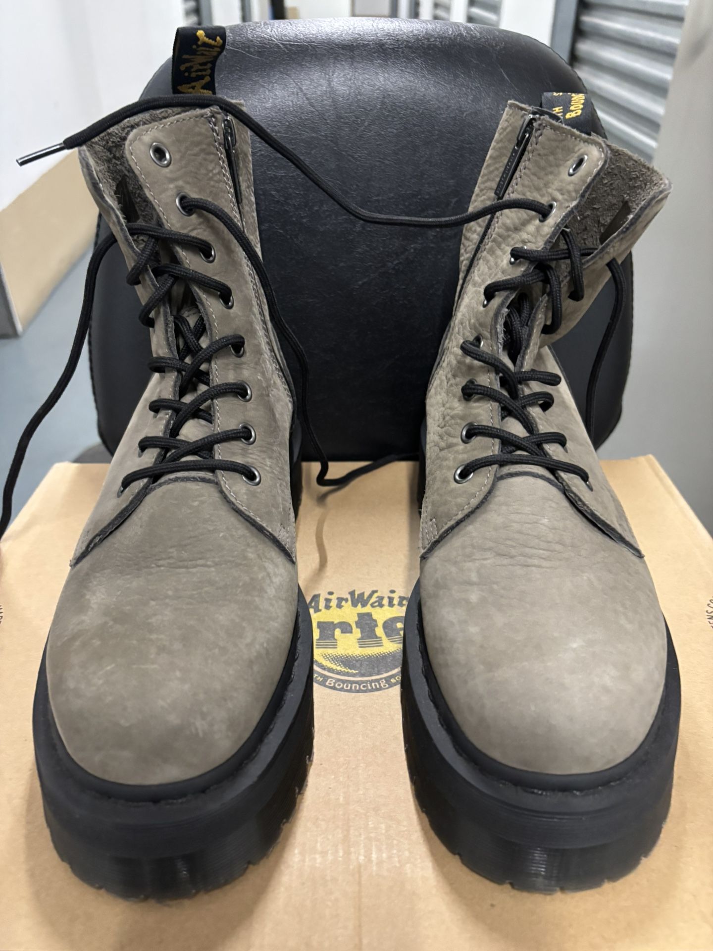 DOC MARTINS GREEN SUEDE SIZE 10 Men’s