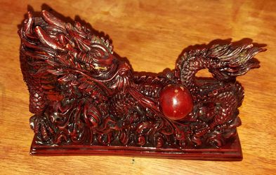 Dragon statue home decor