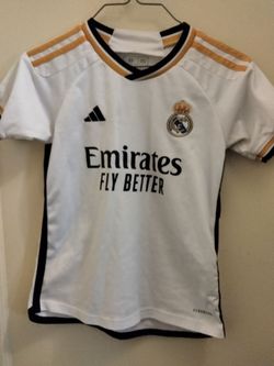 Kids real madrid jersey size medium