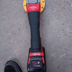 This item is a Milwaukee M18 FUEL 4-1/2 in. / 5 in. Braking Angle Grinder. 