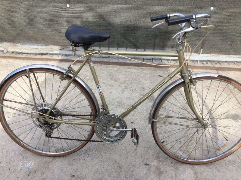 Vintage 1970s AMF Roadmaster Pacemaker Bicycle w/ Wheel Hoods Original