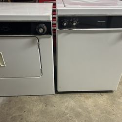 APT SZ WASHER AND DRYER 