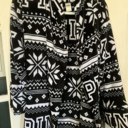 Great Condition Vs Pink Robe Size M/l